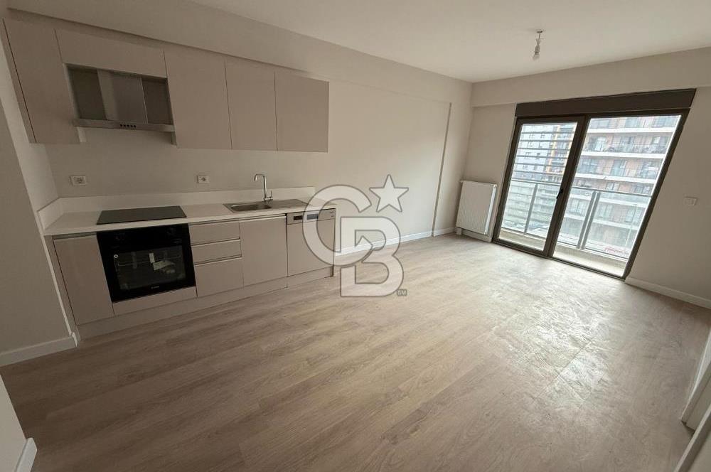 SUR YAPI SURCADDE 'DE CADDE MANZARALI KİRALIK 1+1 BALKONLU DAİRE