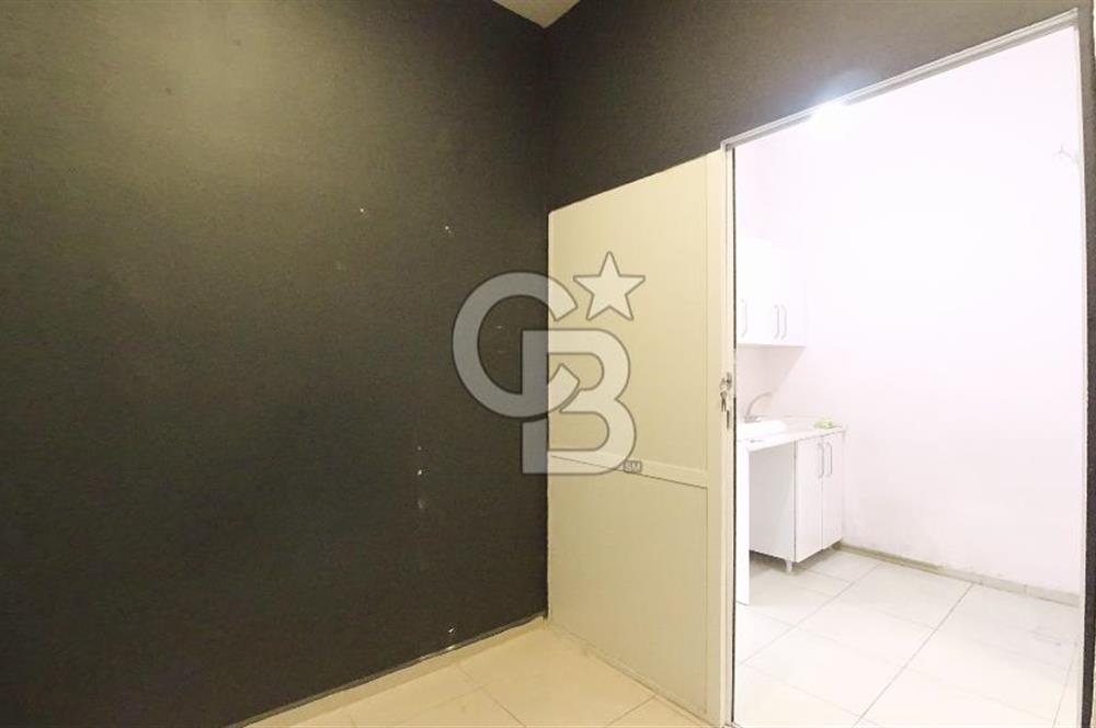 İzmir Bornova Kazım Dirik Mükemmel Konum da Satılık Dükkan 60 m²