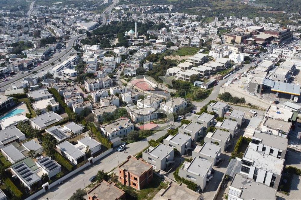 ORTAKENT MERKEZDE SİTEDE KİRALIK EŞYASIZ 2+1 GENİŞ DAİRE