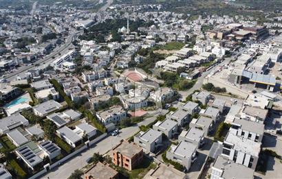 ORTAKENT MERKEZDE SİTEDE KİRALIK EŞYASIZ 2+1 GENİŞ DAİRE