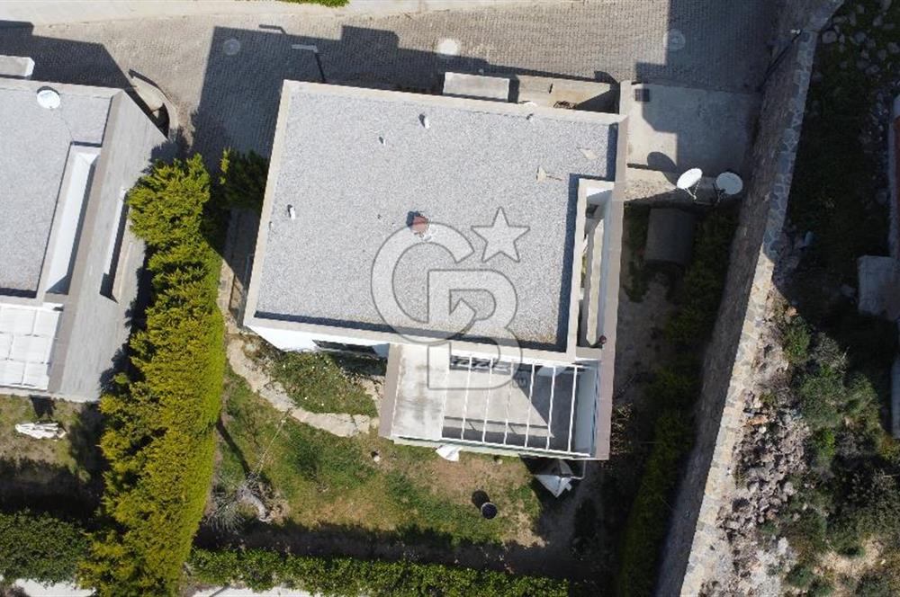 ORTAKENT MERKEZDE SİTEDE KİRALIK EŞYASIZ 2+1 GENİŞ DAİRE