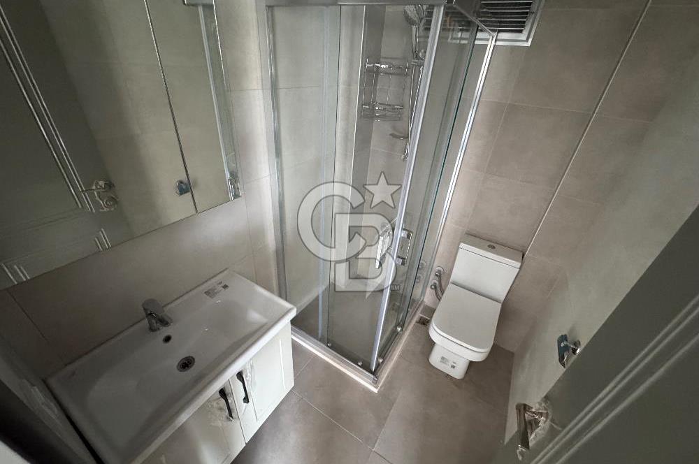 Foça Gencelli de 3+1 Bahçeli Denize 50m Kiralık Villa