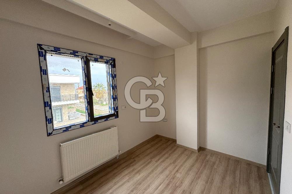 Foça Gencelli de 3+1 Bahçeli Denize 50m Kiralık Villa