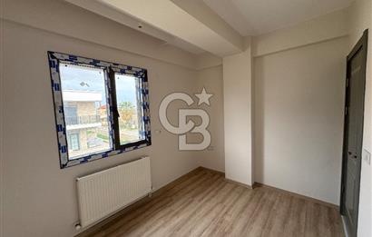 Foça Gencelli de 3+1 Bahçeli Denize 50m Kiralık Villa