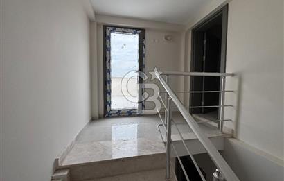 Foça Gencelli de 3+1 Bahçeli Denize 50m Kiralık Villa
