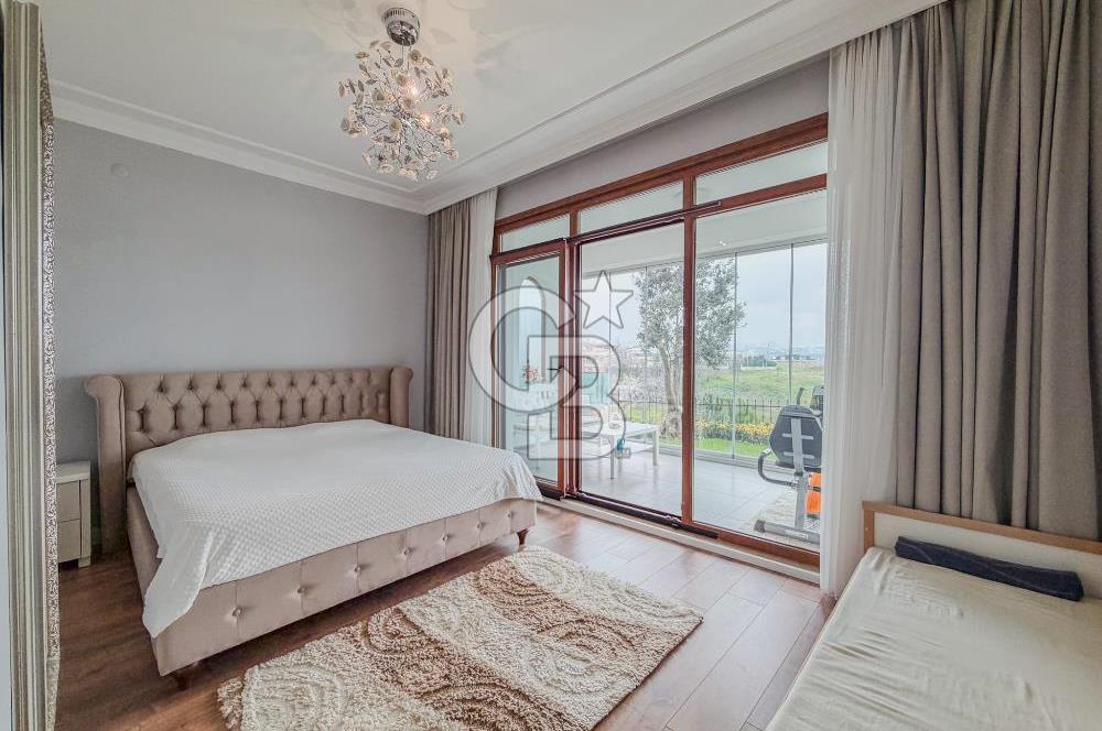 DENİZTEPE EVLERİNDE SATILIK DENİZ MANZARALI 3+2 LÜKS VİLLA