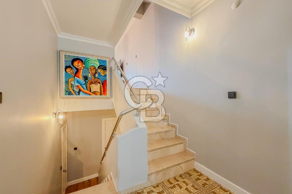 DENİZTEPE EVLERİNDE SATILIK DENİZ MANZARALI 3+2 LÜKS VİLLA