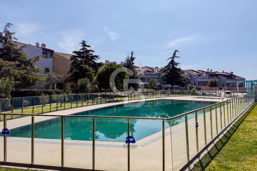 DENİZTEPE EVLERİNDE SATILIK DENİZ MANZARALI 3+2 LÜKS VİLLA