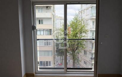 FENERYOLU'NDA YENİ BİNADA OTOPARKLI FERAH MERKEZİ KONUMDA 2+1