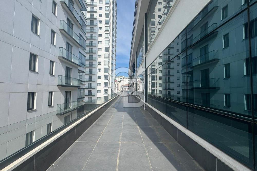 Canik'te Düz Ayak 317 m2 Kiralık Dükkan