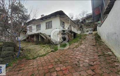 Honaz Yeni Mahallede İçinde Metruk Ev Bulunan 208 m2 Arsa