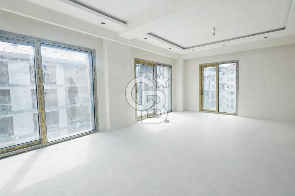 FENERBAHÇE , SELAHATTİN PINAR SOKAK'TA 4+1 KATTA TEK NET 140 M2 DAİRE