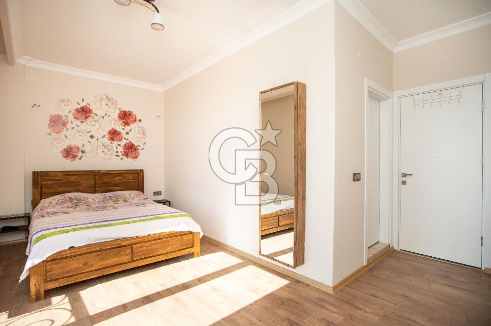 Foça Yenibağarası Mah. Kiralık 4+1 Müstakil Villa