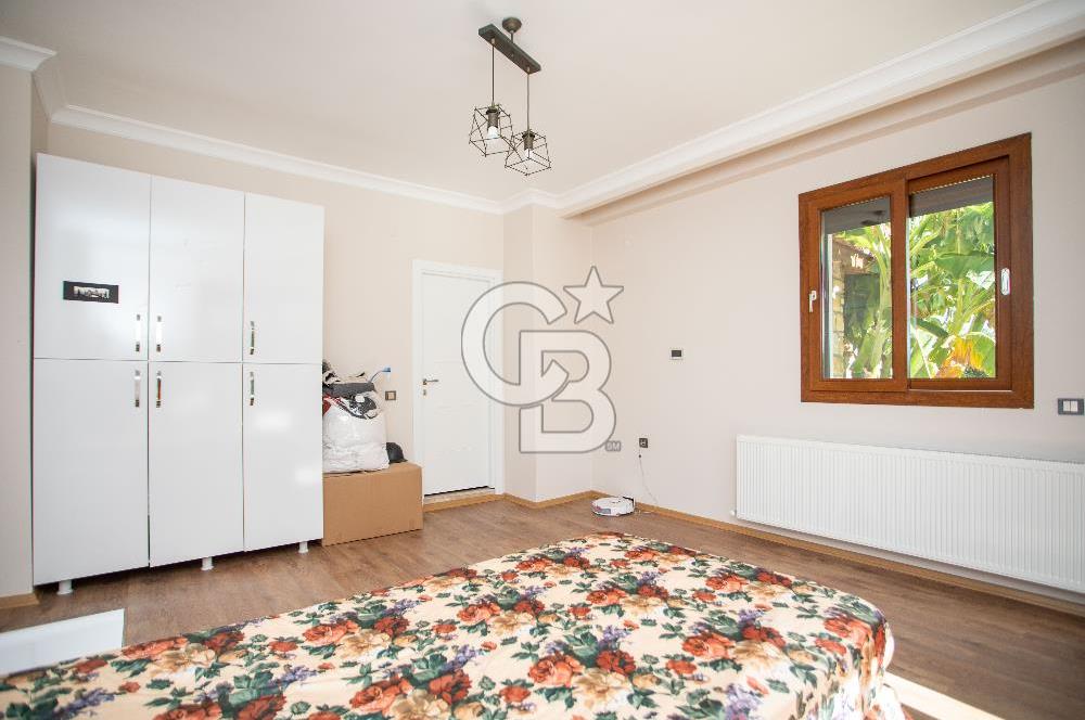 Foça Yenibağarası Mah. Kiralık 4+1 Müstakil Villa