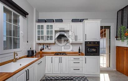 Foça Villalar Bölgesinde Eşyalı Kiralık 3+1 Villa