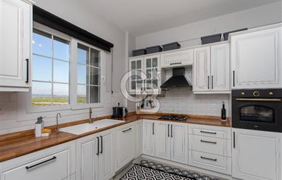 Foça Villalar Bölgesinde Eşyalı Kiralık 3+1 Villa