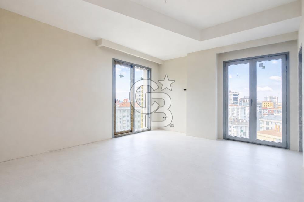 FENERBAHÇE , SELAHATTİN PINAR SOKAK'TA 4+1 KATTA TEK NET 140 M2 DAİRE