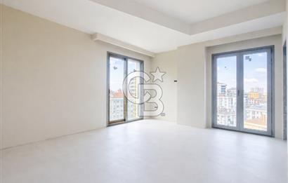 FENERBAHÇE , SELAHATTİN PINAR SOKAK'TA 4+1 KATTA TEK NET 140 M2 DAİRE