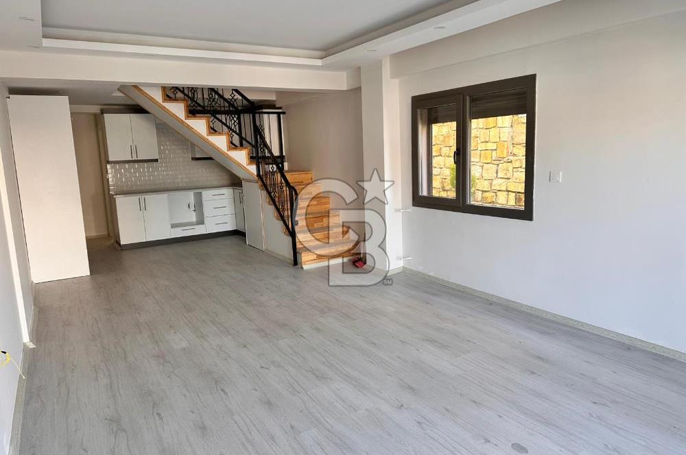 Foça Kazım Dirik Mah. Kiralık 3+1 Bahçeli Dubleks Daire