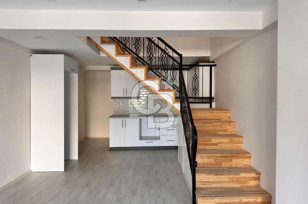 Foça Kazım Dirik Mah. Kiralık 3+1 Bahçeli Dubleks Daire