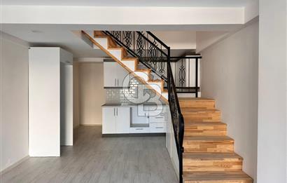 Foça Kazım Dirik Mah. Kiralık 3+1 Bahçeli Dubleks Daire