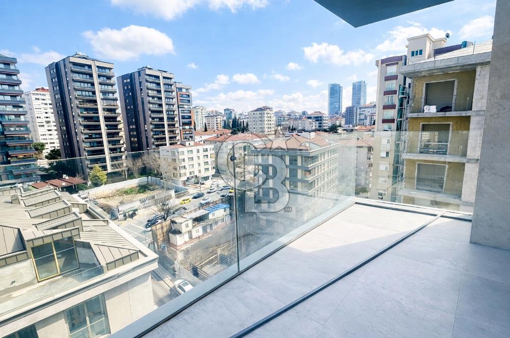 FENERBAHÇE , SELAHATTİN PINAR SOKAK'TA 4+1 KATTA TEK NET 140 M2 DAİRE