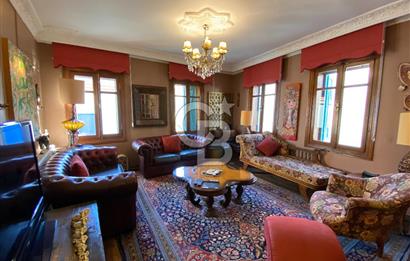 Ayvalık Merkez’de Avlulu Tarihi Rum Evi – “Sarı Köşk” | Aktif Konuk Evi