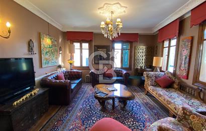 Ayvalık Merkez’de Avlulu Tarihi Rum Evi – “Sarı Köşk” | Aktif Konuk Evi