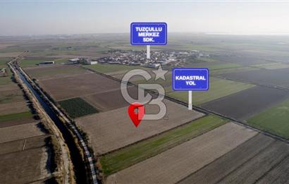 MENEMEN TUZÇULLU'DA 21.362 M² YOLA CEPHELİ SATILIK TARLA