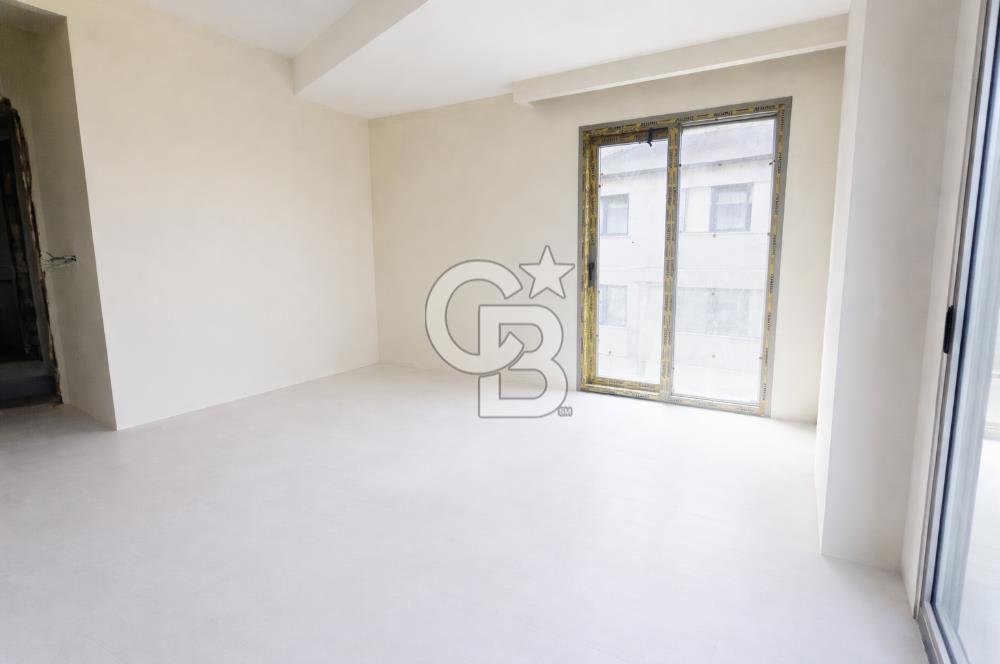 FENERBAHÇE , SELAHATTİN PINAR SOKAK'TA 4+1 KATTA TEK NET 140 M2 DAİRE