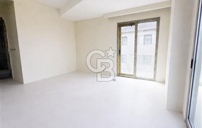 FENERBAHÇE , SELAHATTİN PINAR SOKAK'TA 4+1 KATTA TEK NET 140 M2 DAİRE