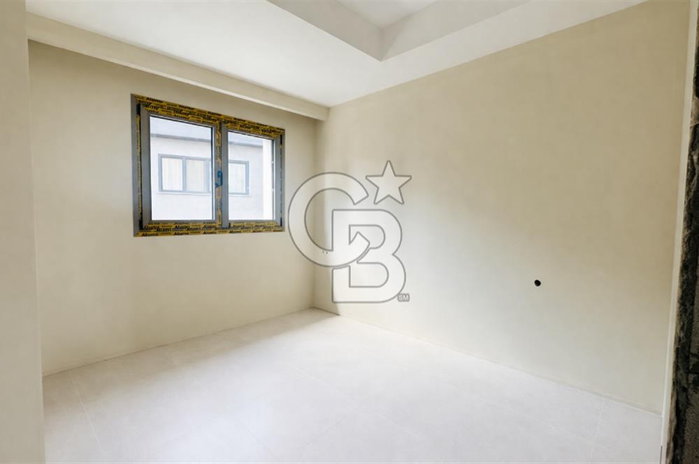 FENERBAHÇE , SELAHATTİN PINAR SOKAK'TA 4+1 KATTA TEK NET 140 M2 DAİRE