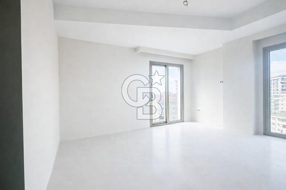 FENERBAHÇE , SELAHATTİN PINAR SOKAK'TA 4+1 KATTA TEK NET 140 M2 DAİRE