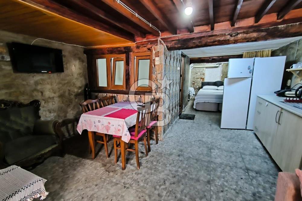 Ayvalık Merkezde Satılık Konuk Evi (Pansiyon)