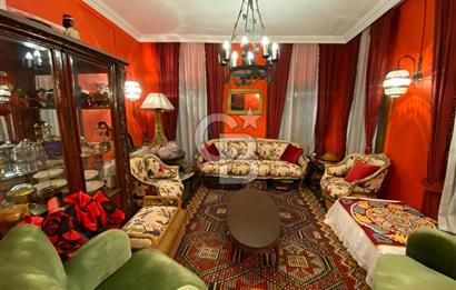 Ayvalık Merkez’de Avlulu Tarihi Rum Evi – “Sarı Köşk” | Aktif Konuk Evi