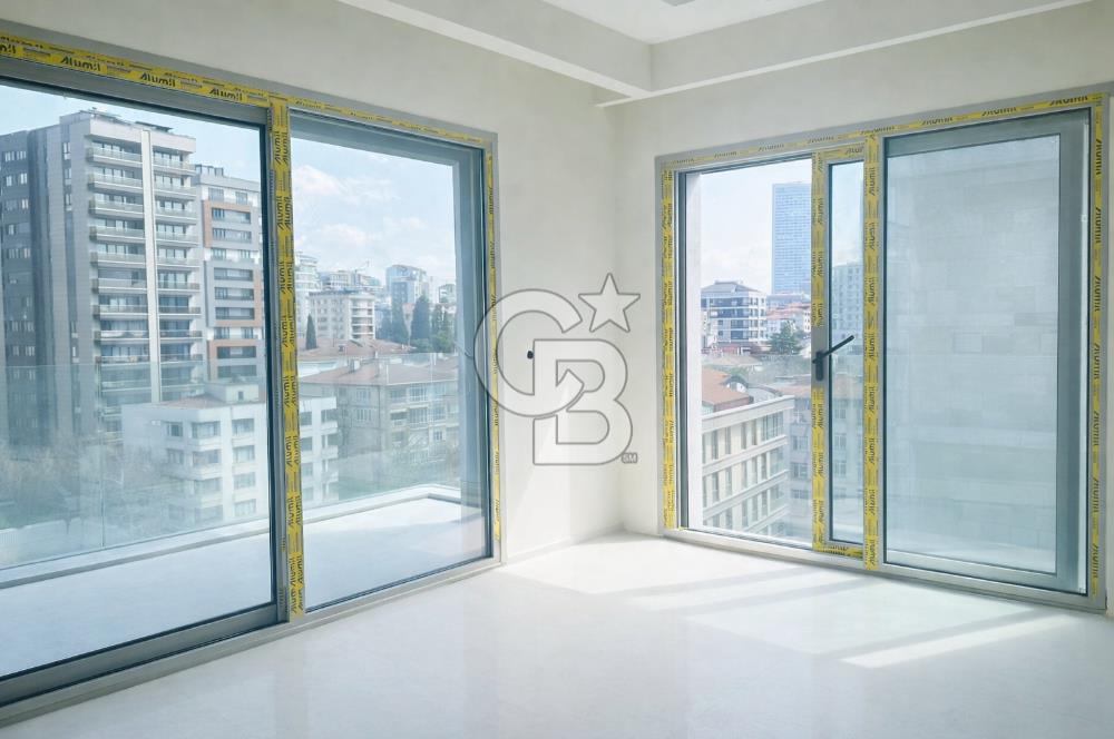 FENERBAHÇE , SELAHATTİN PINAR SOKAK'TA 4+1 KATTA TEK NET 140 M2 DAİRE