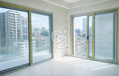 FENERBAHÇE , SELAHATTİN PINAR SOKAK'TA 4+1 KATTA TEK NET 140 M2 DAİRE