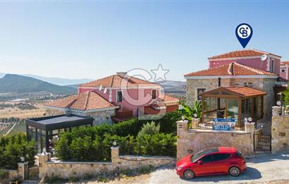 Foça Yenibağarası Mah. Satılık 4+1 Müstakil Villa