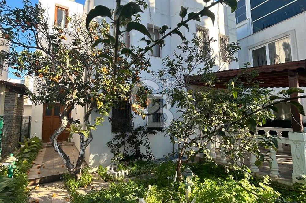 Yalıkavak Merkez Sahile 150m 5+1 Bahçeli Müstakil Villa