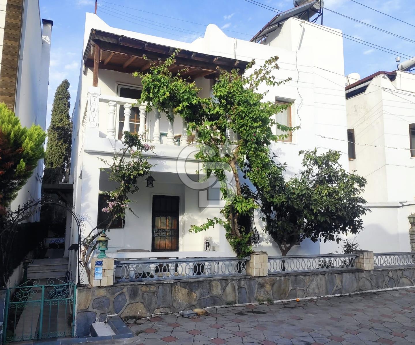 Yalıkavak Merkez Sahile 150m 5+1 Bahçeli Müstakil Villa