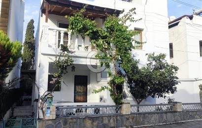 Yalıkavak Merkez Sahile 150m 5+1 Bahçeli Müstakil Villa