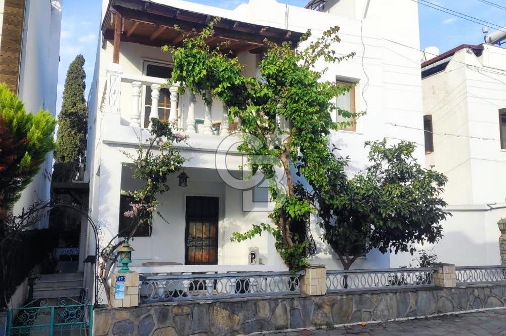Yalıkavak Merkez Sahile 150m 5+1 Bahçeli Müstakil Villa