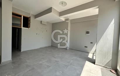 Foça Kazım Dirik Mah. Merkezi Konum Kiralık Dükkan