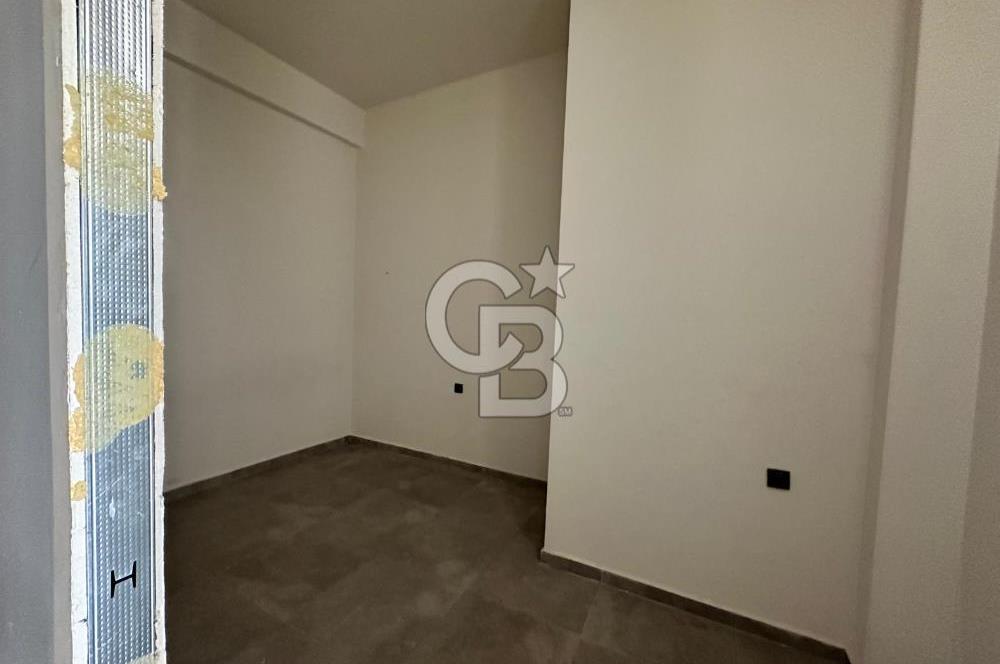 Foça Kazım Dirik Mah. Merkezi Konum Kiralık Dükkan