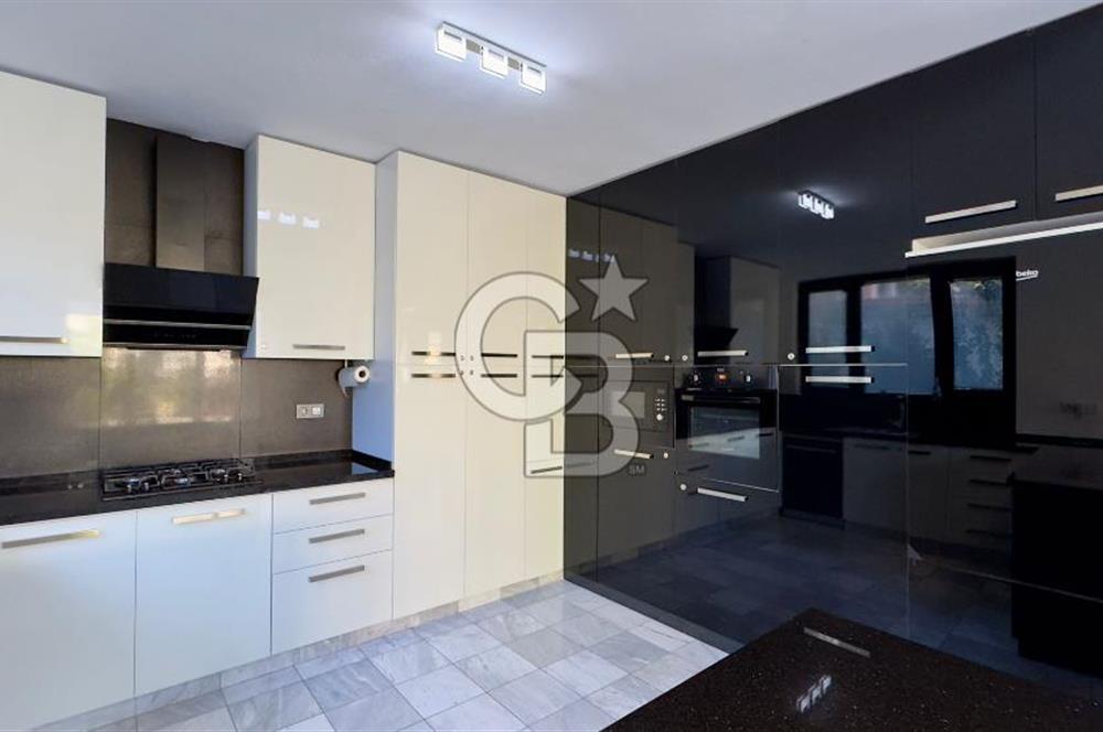 FETHİYE ÜZÜMLÜ'DE SATILIK DUBAİ TARZI LÜKS VİLLA