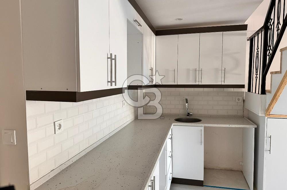 Foça Kazım Dirik Mah. Kiralık 3+1 Bahçeli Dubleks Daire