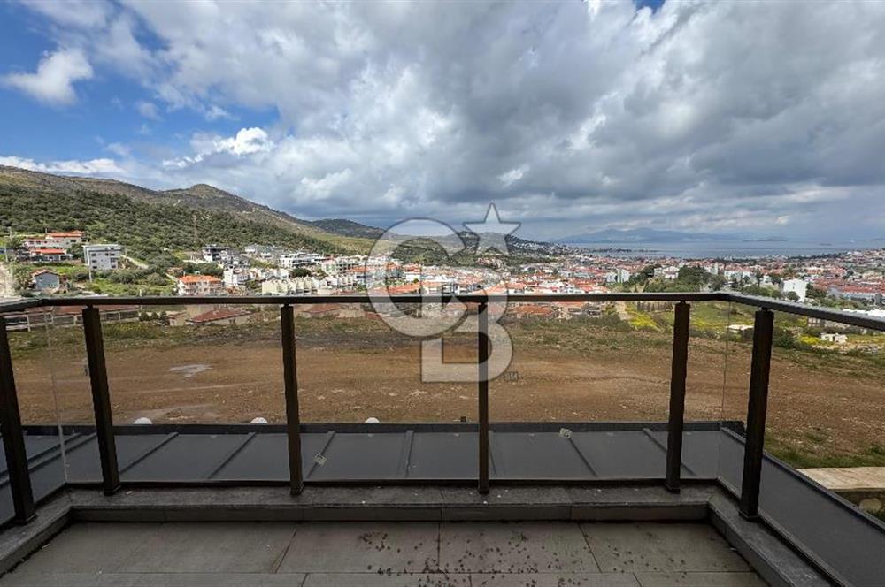 Yenifoça Mustafa Kemal Atatürk Mah. Kiralık 3+1 Bahçeli Dubleks