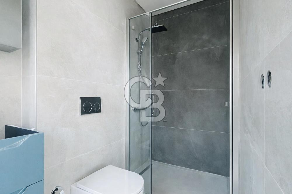 FENERBAHÇE , SELAHATTİN PINAR SOKAK'TA 4+1 KATTA TEK NET 140 M2 DAİRE