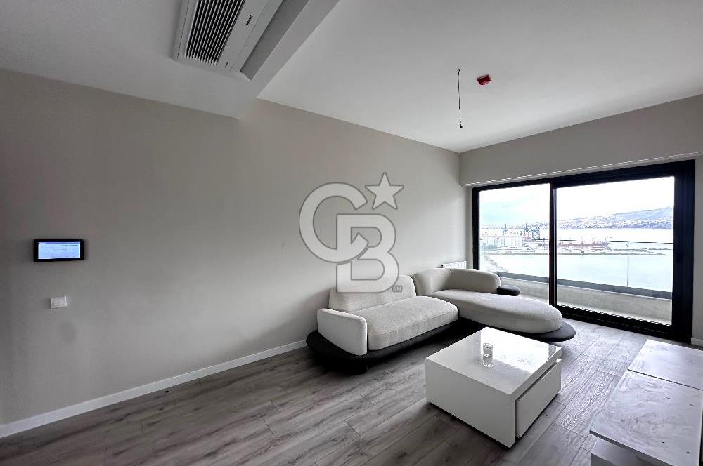 İnci Premium'da Deniz Manzaralı Eşyalı 1+1 Kiralık Köşe Daire