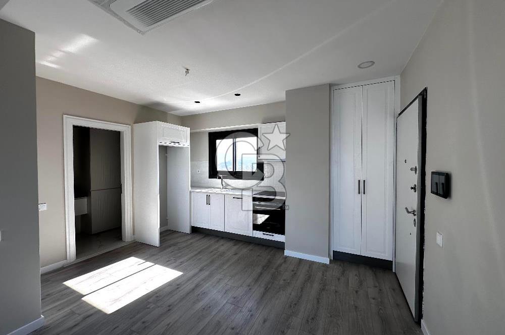İnci Premium'da Deniz Manzaralı Eşyalı 1+1 Kiralık Köşe Daire